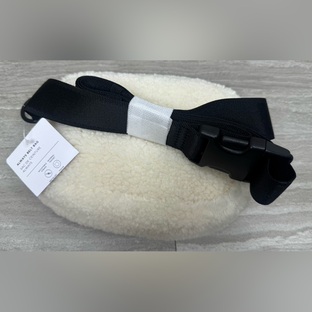 NWT Althleta Girl Always Bone Shearling Belt Bag - Picture 3 of 12